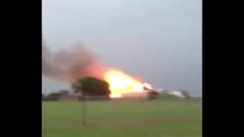 Texas, esplosione impressionante di una fabbrica 