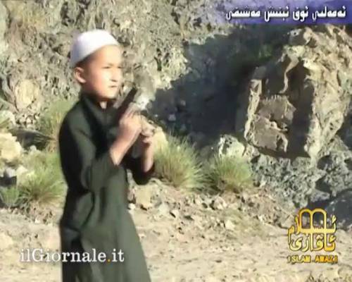 Afganistan bimbi soldato