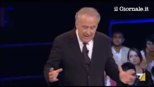 Santoro contro Grillo: "Democrazia non iniziata"