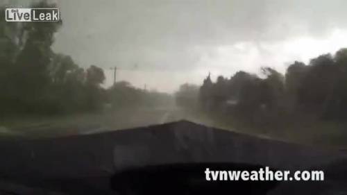 Le urla di chi si è trovato davanti al tornado