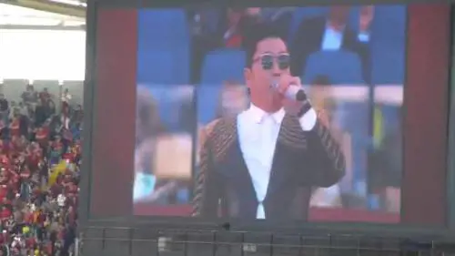 PSY e il suo Gagnam Style fischiati all'Olimpico