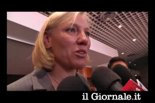 Idem: "La politica risponda alle rivendicazioni dei gay"