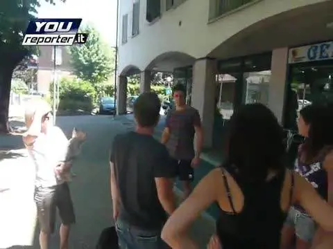 Terremoto al centro nord, la gente in strada