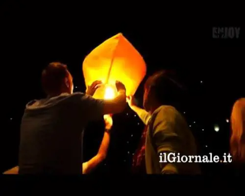 Record di lanterne nel cielo polacco
