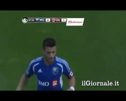 Quando il portiere va a caccia di farfalle...
