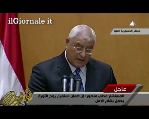 Il giuramento del nuovo presidente ad interim