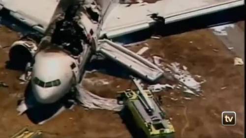 San Francisco, il Boeing 777 dopo l'incendio