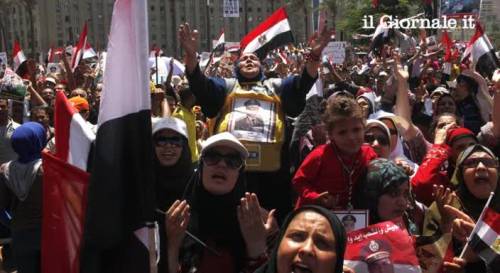 L'Egitto diviso a metà torna in piazza