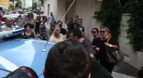 Compleanno di Priebke, tensione e insulti sotto casa 