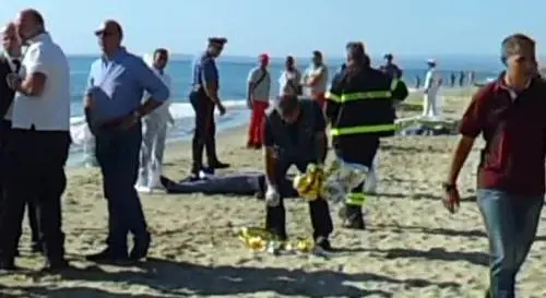 Catania, il titolare del lido: "Svegliato dalle urla"