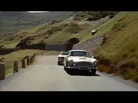 L'Aston Martin di James Bond in "Goldfinger"