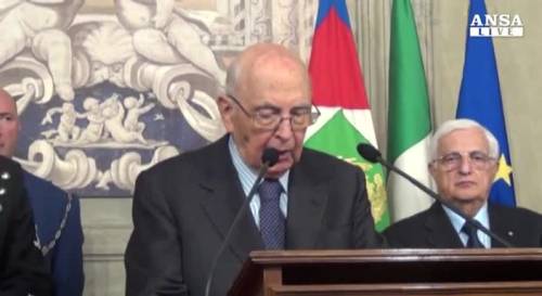 Napolitano blinda governo: "La crisi sarebbe fatale" 