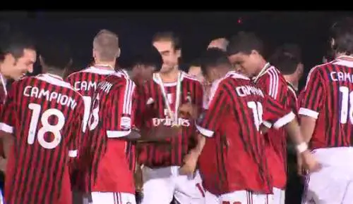 Lo scudetto e il tributo a M. Jackson