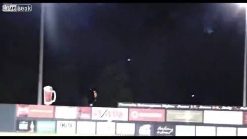 Durante una partita di baseball avvistato un UFO