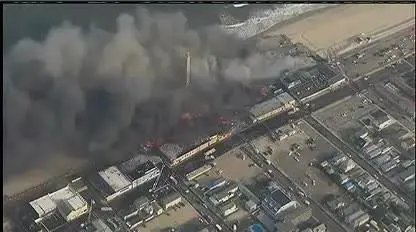 Fuoco distrugge il lungomare del New Jersey