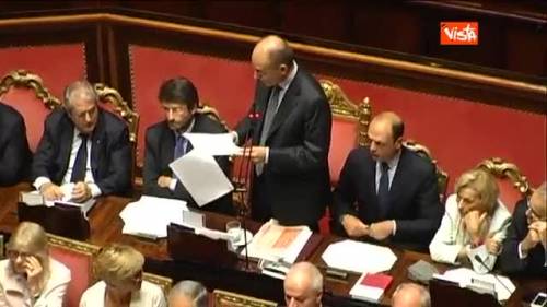 Letta parla a Palazzo Madama, Alfano arriva in ritardo