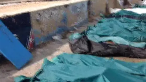 Lampedusa, cadaveri sulle banchine