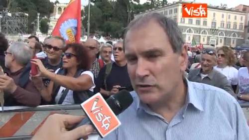Ferrero contro il Pd: "Vuole demolire la Costituzione"