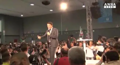 Renzi: "In vent'anni perso tempo, ora cambiare"