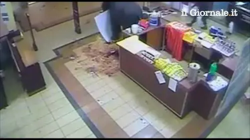 Kenya, soldati saccheggiano il centro commerciale sotto attacco