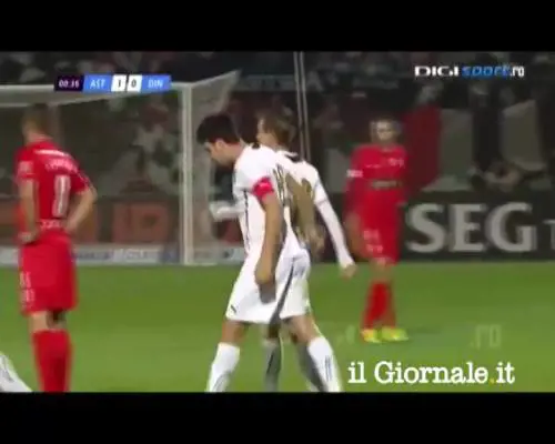 Goal spettacolare: palombella al volo da centrocampo