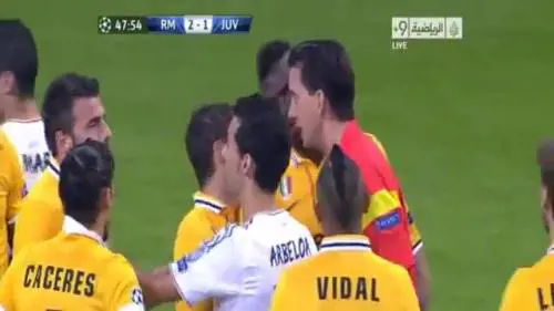 Il discusso fallo di Chiellini e l'espulsione