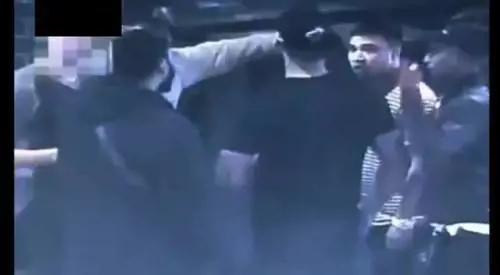 Londra, video shock di aggressione a studente straniero