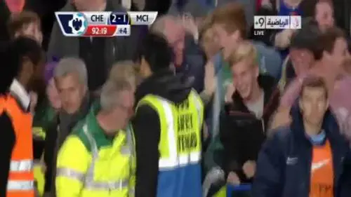 Mourinho, folle esultanza dopo il gol di Torres
