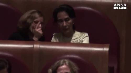 Aung San Suu Kyi diventa cittadina di Roma