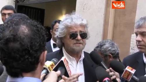 Annarella a Grillo: "Buffone". E lui se ne va
