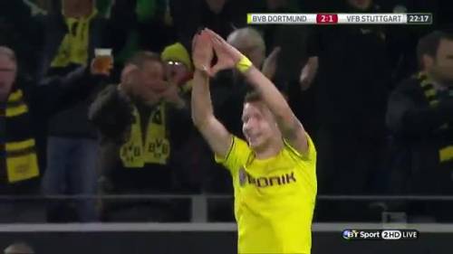 Marco Reus segna e mostra il cuore...o forse no?!