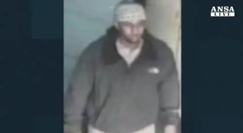 Terrorista sfugge in burqa e beffa Scotland Yard 