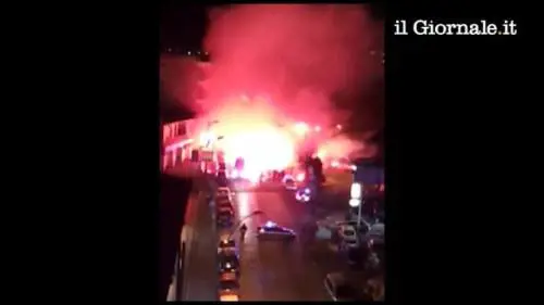 Scontri e guerriglia tra gli ultras del Napoli e del Marsiglia