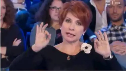 Frase choc della D'Eusanio ad un uomo uscito dal coma: "Quella non è vita"