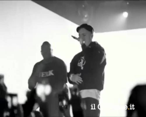 Eminem re del rap batte ogni record: 101 parole in 16 secondi