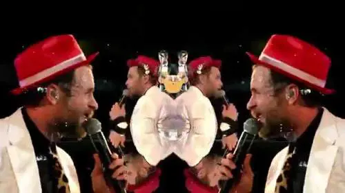Jovanotti canta in hypervideo
