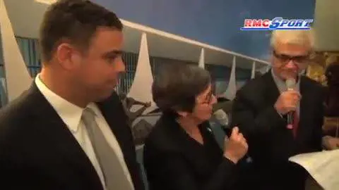 Figuraccia del ministro che scambia i Ronaldo