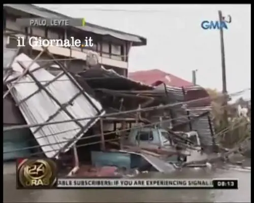 Filippine, i danni del tifone