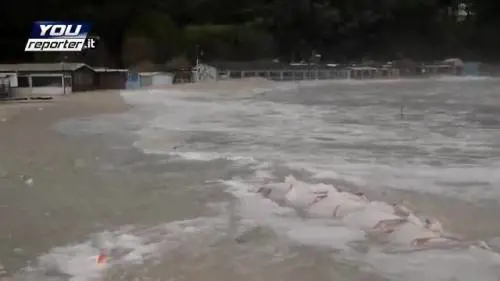 Ancona, Portonovo in burrasca