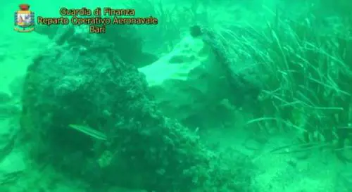 Monopoli, ordigno manomesso per prelevare il tritolo