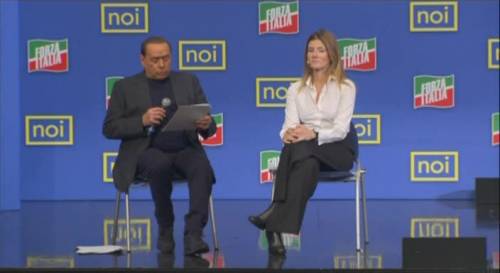 Berlusconi arriva alla convention di Giovane Italia