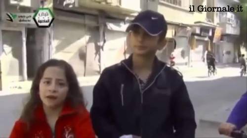 Bambini siriani sopravvivano allo scoppio di una bomba