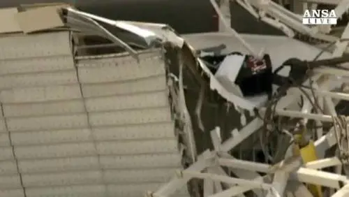 Crolla una gru, tragedia in Brasile