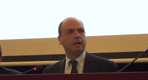 Alfano: "La vita del governo dipende da noi"