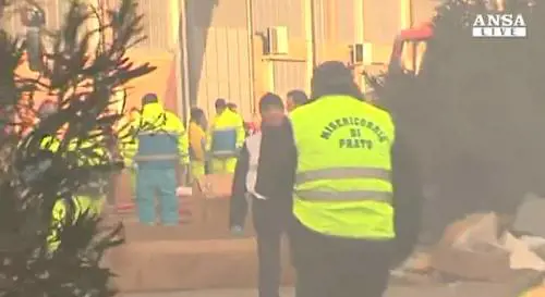 Prato, va a fuoco una fabbrica: vittime tra gli operai