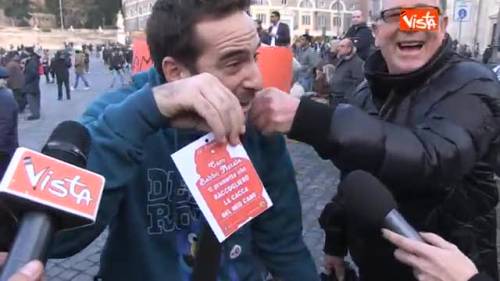 I Forconi protestano in piazza del Popolo: "Rivoluzione"
