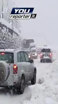 Maltempo, bufera di neve a Cortina