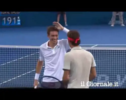 Federer, lo smash torna indietro
