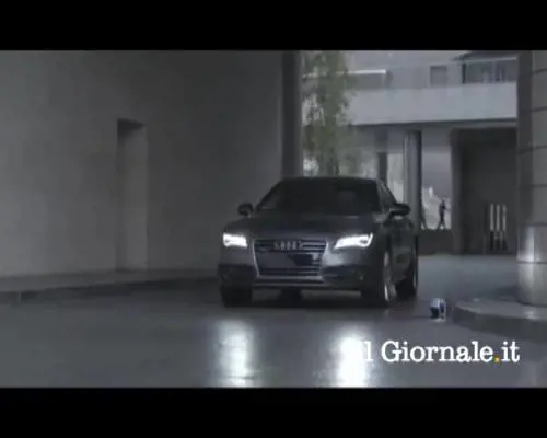 La macchina che si parcheggia da sola