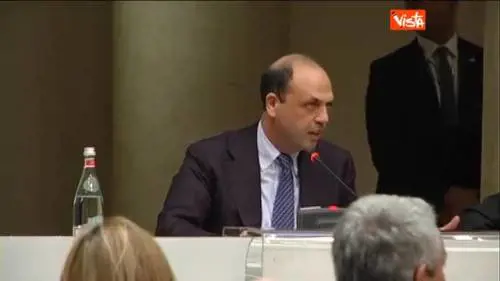 Alfano boccia il Job act: "È la stessa zuppa di sempre"